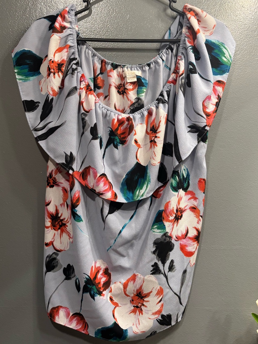 c & e Floral Off-Shoulder Camisole Light Blue Ruffle Beach Lightweight Tropical